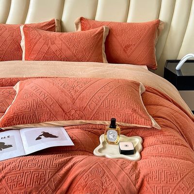100% tessuto di poliestere Set di biancheria da letto invernale Disegno con letto di lusso e comodino king size