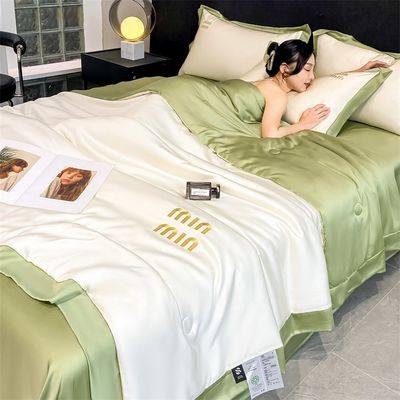 Set di coperte di seta lavata di lusso per matrimoni quattro pezzi e tre pezzi per un sonno confortevole