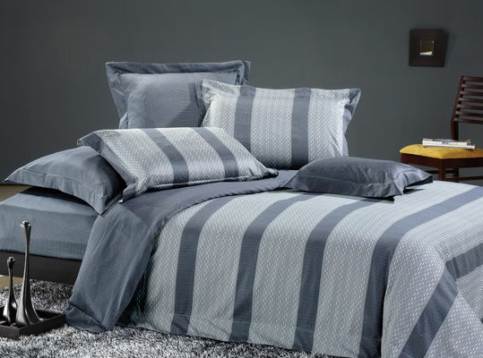 Dimensioni personalizzate Tessuto Inverno Caldo Sabana Copertura di copriletto Set di Letto di lusso Queen Comforter Set