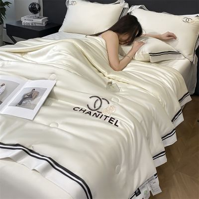 Set di coperte ricamate in seta lavata per uso domestico 4 pezzi per un sonno confortevole e sano