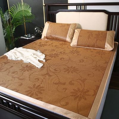 Rimani fresco e confortevole quest'estate con un set di tappetini di rotino a tre pezzi personalizzabili