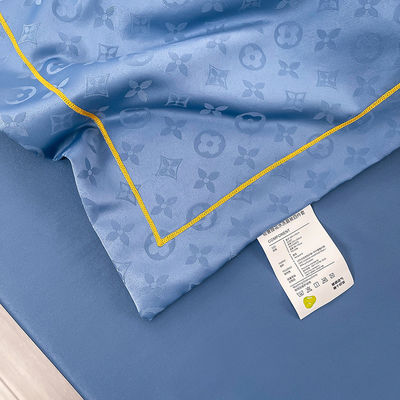 Confortevole e traspirante 200TC Satin Jacquard Quilt Set per le fresche notti estive