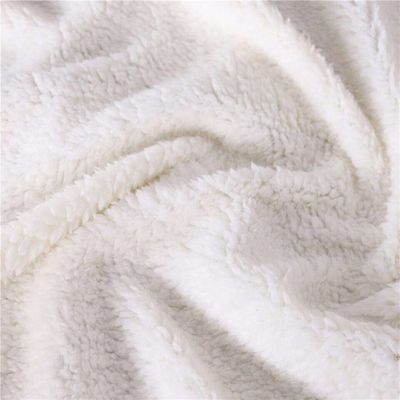 Per Natale, confezionato con coperte di velluto di peluche per la biancheria da letto.