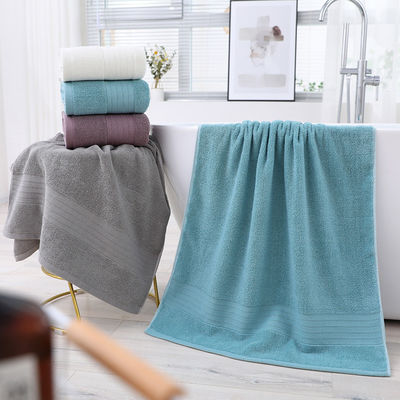 Set di asciugamani per hotel di lusso Logo ricamato su misura 100% cotone bianco Bagno Acciugamani per mani