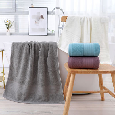 Set di asciugamani per hotel di lusso Logo ricamato su misura 100% cotone bianco Bagno Acciugamani per mani