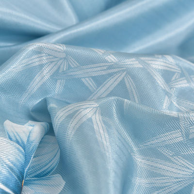Rimanete freschi tutta l' estate con il nostro Jacquard Ice Silk Cool Mat Set di biancheria da letto in tre pezzi