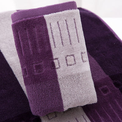 Grandi tovaglioli di cotone di lusso per un bagno personalizzato e sostenibile