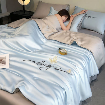 Silky Tencel Summer Quilt Set 4 Ice Silk Thin Quilts per lavaggio in macchina 60 Numero di tessuti