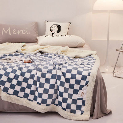 Coperta con modello di scacchiera per tutte le stagioni