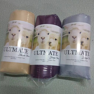 Semplice stile Corallina Fleece Copertura Massiccia di flanello Copertura per animali di compagnia Copertura di poliestere
