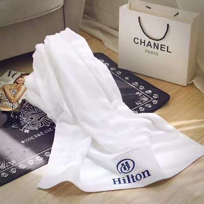 Logo personalizzato Hotel a cinque stelle Casa degli ospiti bianca Accipiccioli in materiale di cotone puro