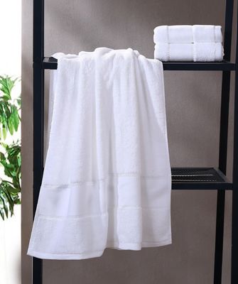 Logo personalizzato Spessore Platino Satin Towels per salone di bellezza di stile popolare e oltre