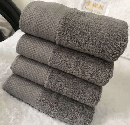 Caffè morbido assorbente addensato per uso domestico Bambino cotone asciugamano grande 70*140cm rettangolo grigio albergo asciugamano da bagno