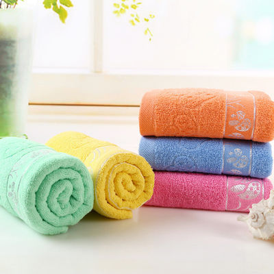 Asciugamano da bagno rotondo tessuto in cotone al 100% con morbidezza addensata