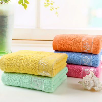 Asciugamano da bagno rotondo tessuto in cotone al 100% con morbidezza addensata