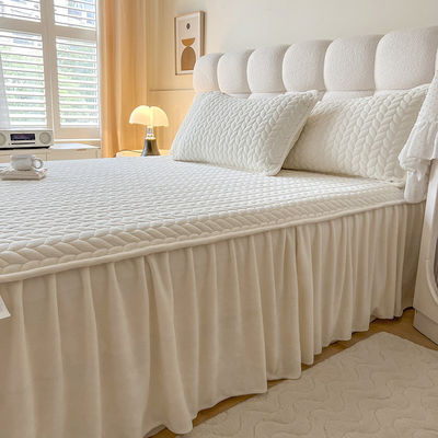 Letto singolo copriletto di velluto di corallo con imbottitura di pizzo Camicia di cotone antistatico