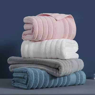 Servizio di lavanderia di cotone per bagni con logo ricamato