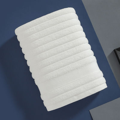 Servizio di lavanderia di cotone per bagni con logo ricamato
