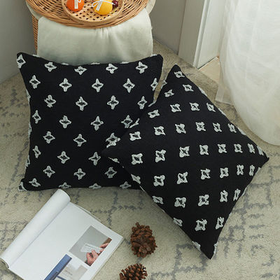 Cassa per cuscini da camera da letto quadrata con decorazione a fiori tagliati con ricamo