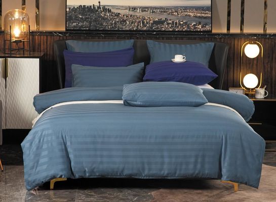 Set multifunzionale di biancheria da letto a strisce in satinato al 100% in poliestere per la casa o l'hotel