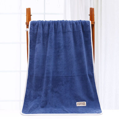 Bra di velluto di corallo scuro 80*150 cm, dimensione rettangolare con assorbimento dell'acqua e asciugatura rapida