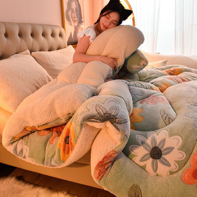 3 gradi di colorazione resistenza soffice Chemical Fiber Quilt Dimensioni personalizzate per copertura letto di lusso