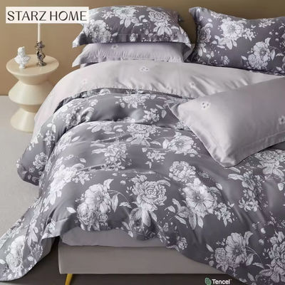 Aggiungi un tocco di eleganza alla tua camera da letto con il nostro set di biancheria da letto stampata con fiori per tutte le stagioni