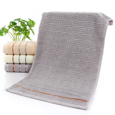 White Plain Forged Cotton Washcloth Bath Towel Absorbent 3-Piece Gift Box con cover regalo di ritorno