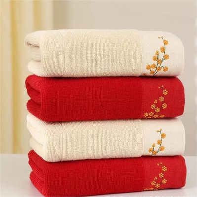 100% di cotone puro, ricamato, morbido e assorbente, per tutti i gruppi di età.
