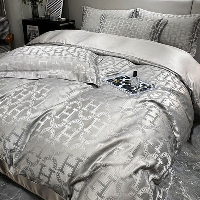 40 Tissu Count Light Luxury Satin Jacquard Set di biancheria da letto da quattro pezzi per i mercati di campagna