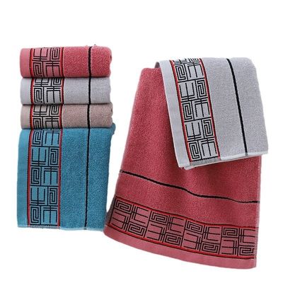 Set regalo di asciugamani da doccia con disegno a righe e asciugamani scuri 100% cotone