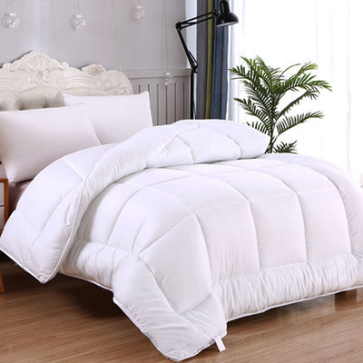 Grandezza Queen Fluffy Down Comforter alternativo raffreddamento e reversibile per il comfort dell'hotel
