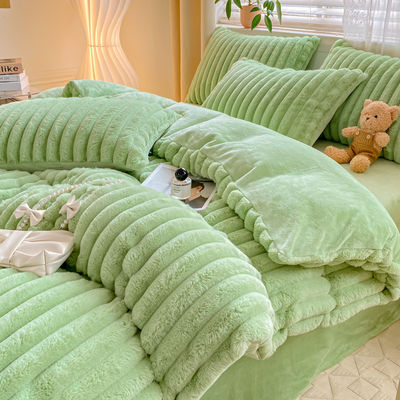Alza il tuo gioco di biancheria da letto con il set di coperte per coperte di pellicce di coniglio caldo