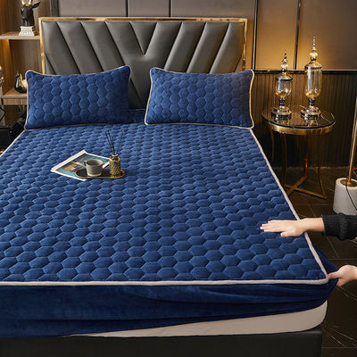 Set di biancheria da letto di lusso caldo 3 pcs Letto di velluto di latte copertura con colore personalizzato