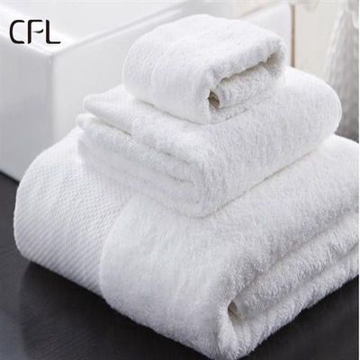 Luxury 100% di cotone bianco Bagno Toiletto per mani e viso Set con logo ricamato su misura 70*140cm