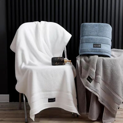 Set di asciugamani per hotel di lusso in cotone puro con disegno a strisce spesse e Jacquard