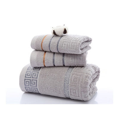 Hotel Essential Bath Towel in cotone con forte assorbimento dell'acqua e logo personalizzato