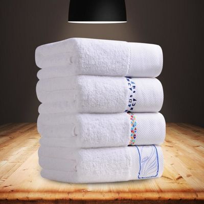 Asciugamano da bagno ad alto assorbimento adatto a tutte le età e alle esigenze del bagno 70*140cm