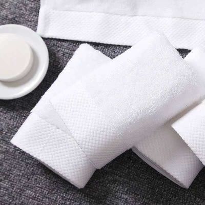 Asciugamano da bagno ad alto assorbimento adatto a tutte le età e alle esigenze del bagno 70*140cm