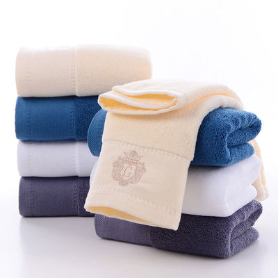 Logo personalizzato ricamo asciugamani di cotone bianco asciugamani di cotone puro assorbenti morbidi per hotel