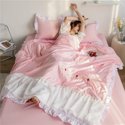 Ricamo di lusso Set di biancheria da letto di seta lavata Quilt Riempito Lenzuola morbida e traspirante 2024