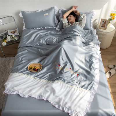 Ricamo di lusso Set di biancheria da letto di seta lavata Quilt Riempito Lenzuola morbida e traspirante 2024