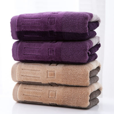 Vivi il lusso del cotone puro con questo set di asciugamani di bagno sostenibile