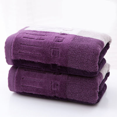 Vivi il lusso del cotone puro con questo set di asciugamani di bagno sostenibile