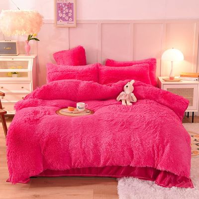 Set di biancheria da letto morbida in stile moderno.