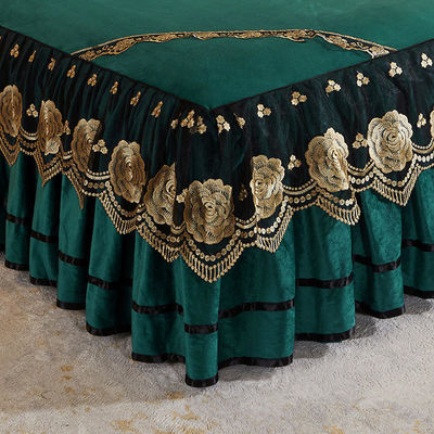 Etichetta di ricamo di lusso Comodità di coperte da sposa Set di biancheria da letto con ripieno di cotone