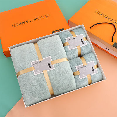 Set di biancheria da letto personalizzato Disegni Fleece di corallo spessa Assorbente morbido Faccia asciugamano Bagno Set