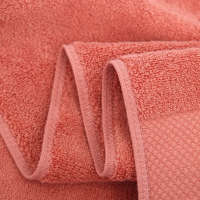 Asciugamani da bagno in cotone e asciugamani personalizzabili per centri benessere