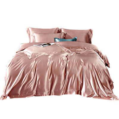 Prova il comfort con il nostro set di lenzuola in seta pura al 100%