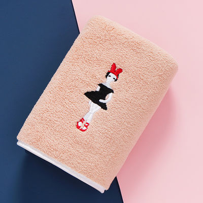 Opzione di materiale in microfibra di lusso personalizzare il logo ricamo Hotel Bagno Set regalo asciugamano